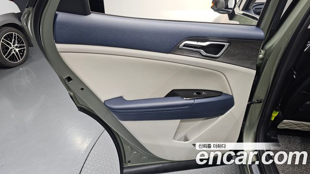 Kia Sportage (V) Diesel 2.0 4WD Signature Gravity 2023 — фото 25