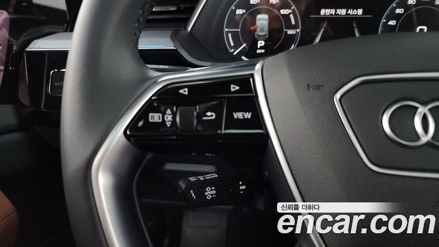 Audi e-tron 55 Quattro 2023 — фото 20