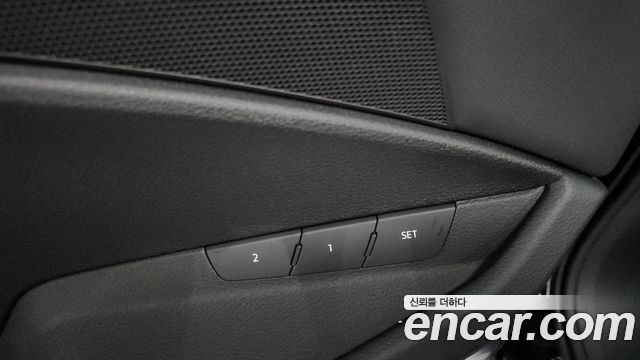 Audi e-tron 55 Quattro 2023 — фото 34