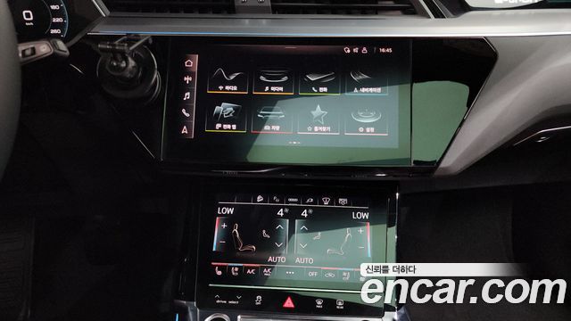 Audi e-tron 55 Quattro 2023 — фото 40
