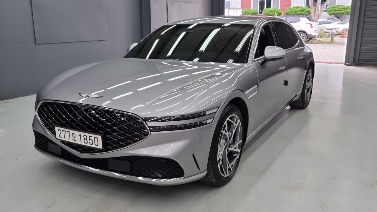 Genesis G90 (RS4) Gasoline 3.5 Turbo AWD 2023 — фото 1