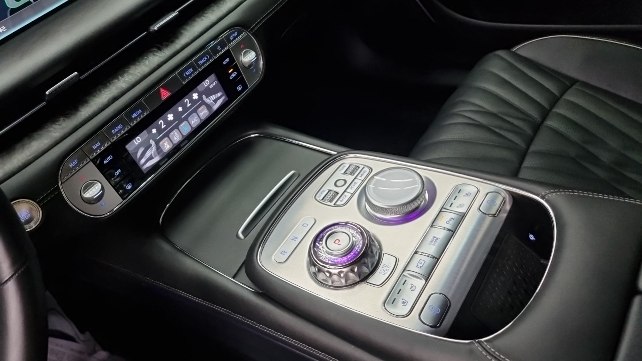 Genesis G90 (RS4) Gasoline 3.5 Turbo AWD 2023 — фото 9