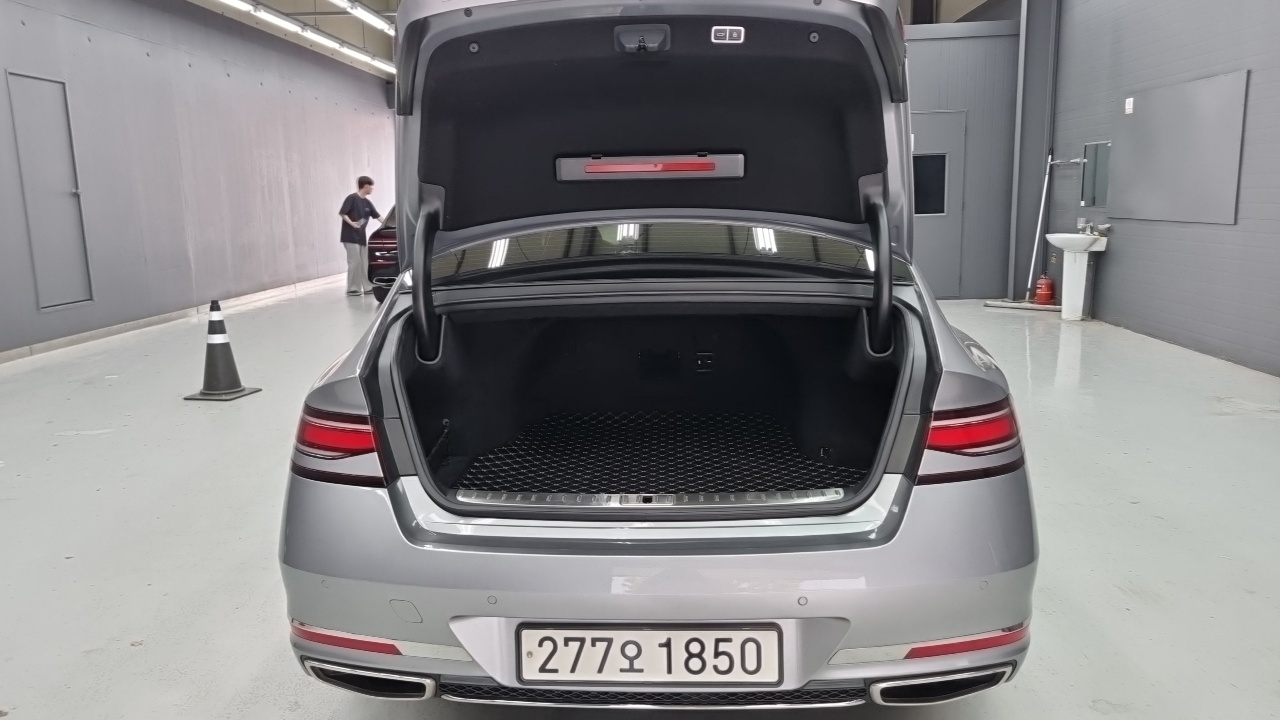 Genesis G90 (RS4) Gasoline 3.5 Turbo AWD 2023 — фото 22