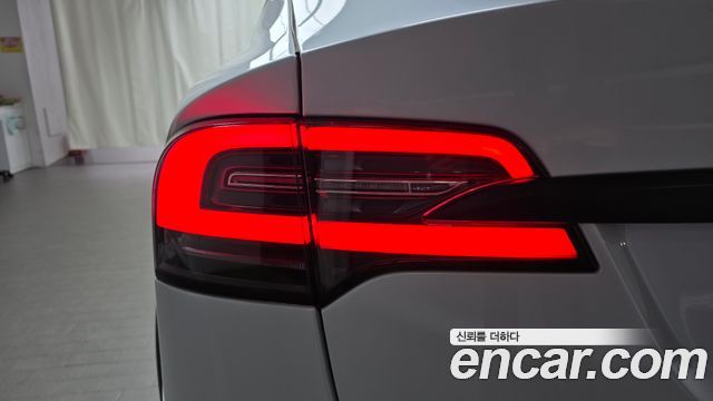 Tesla Model X Long Range 2020 — фото 23