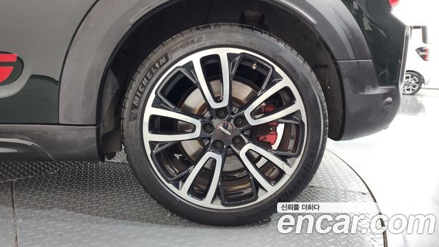 MINI Cooper S Countryman JCW 2nd 2022 — фото 21