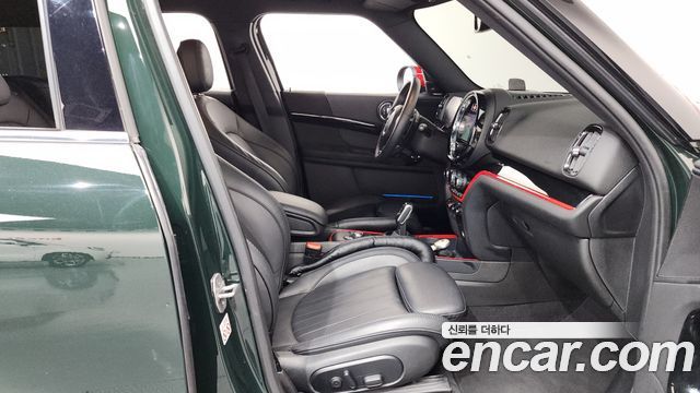 MINI Cooper S Countryman JCW 2nd 2022 — фото 26