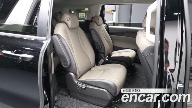 Kia Carnival (IV) Diesel 9-Seater Prestige 2025 — фото 12