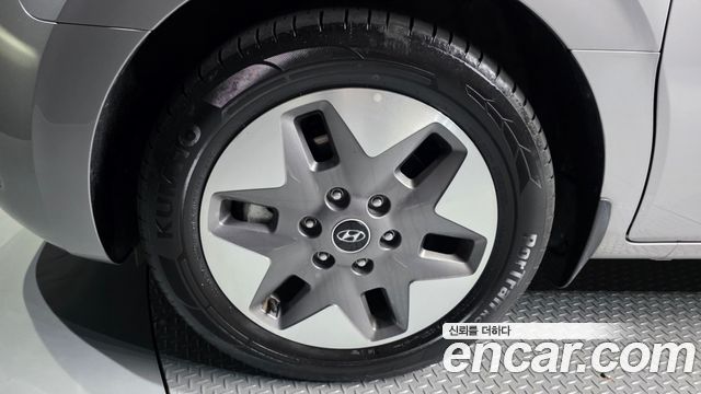 Hyundai Staria L3.5 Tourer 9-Seater Modern 2024 — фото 5