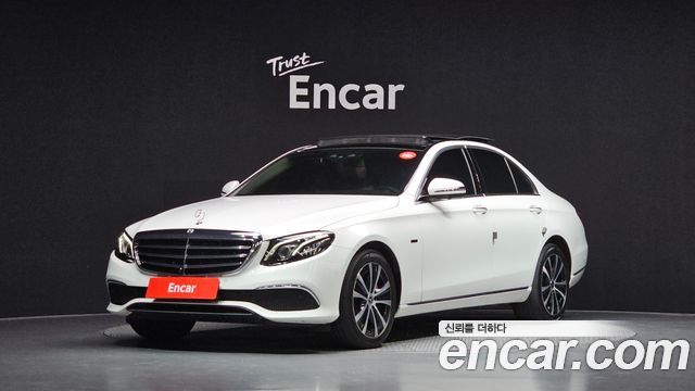 Mercedes-Benz E-Class (W213) E300e Exclusive 2019 — фото 1