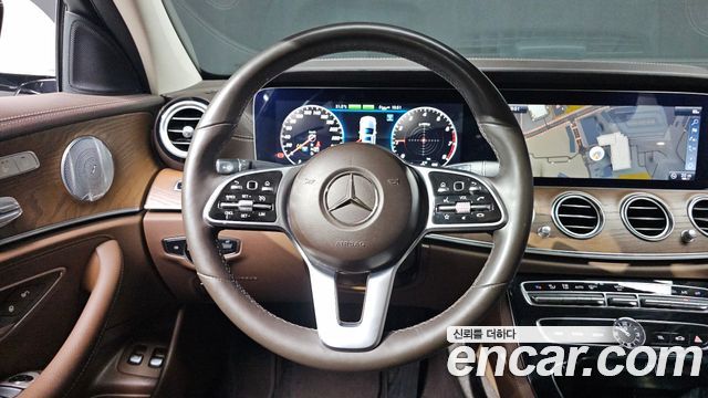Mercedes-Benz E-Class (W213) E300e Exclusive 2019 — фото 11
