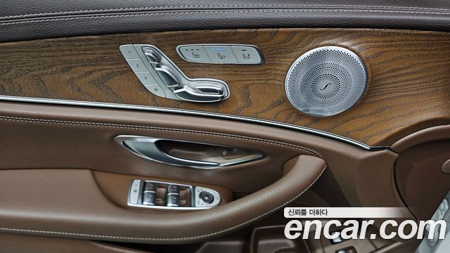 Mercedes-Benz E-Class (W213) E300e Exclusive 2019 — фото 29