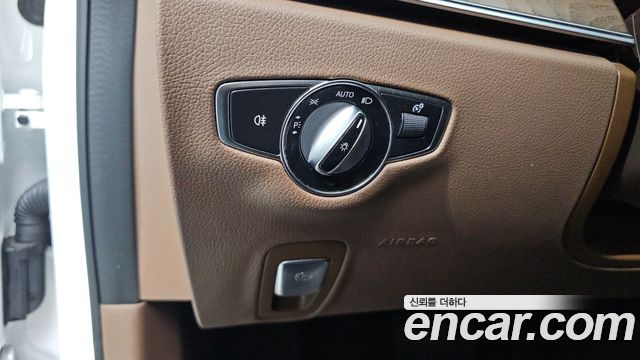 Mercedes-Benz E-Class (W213) E300e Exclusive 2019 — фото 31