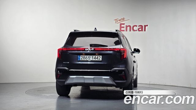 Kia Seltos Gasoline 2.0 2WD Signature 2023 — фото 4