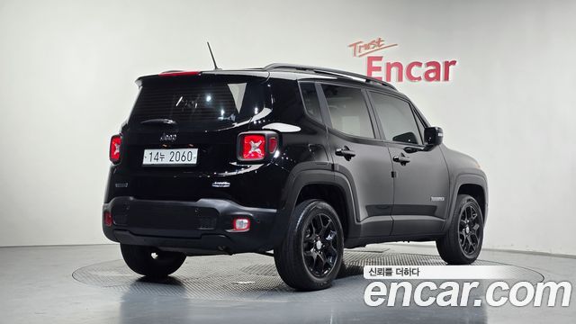 Jeep Renegade 2.0 Diesel Longitude AWD 2016 — фото 2