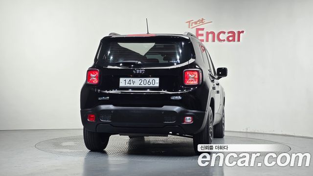 Jeep Renegade 2.0 Diesel Longitude AWD 2016 — фото 4