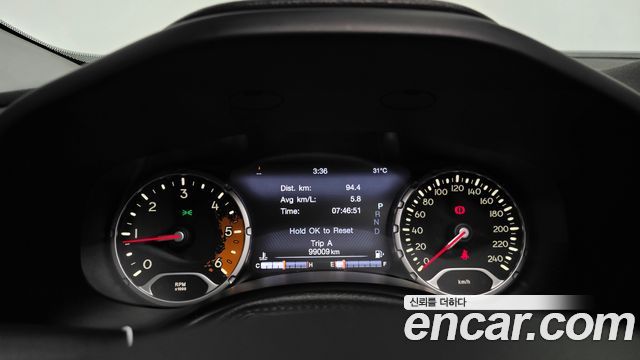 Jeep Renegade 2.0 Diesel Longitude AWD 2016 — фото 8