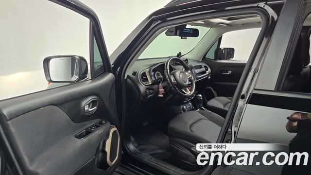 Jeep Renegade 2.0 Diesel Longitude AWD 2016 — фото 10