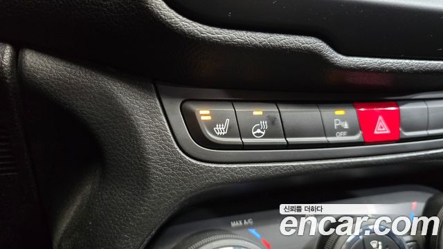 Jeep Renegade 2.0 Diesel Longitude AWD 2016 — фото 13