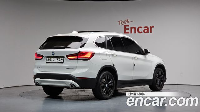 BMW X1 (F48) xDrive 20i Advantage 2020 — фото 2