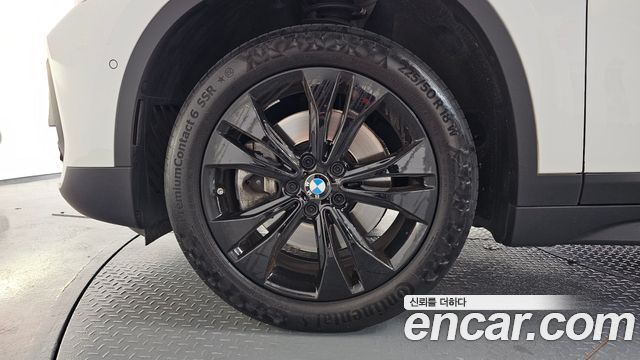 BMW X1 (F48) xDrive 20i Advantage 2020 — фото 5