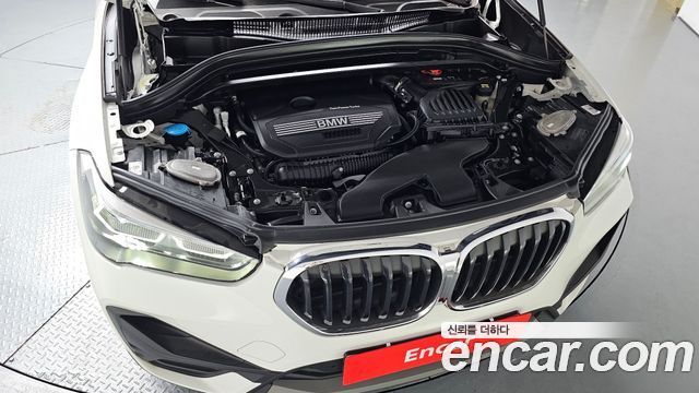 BMW X1 (F48) xDrive 20i Advantage 2020 — фото 6
