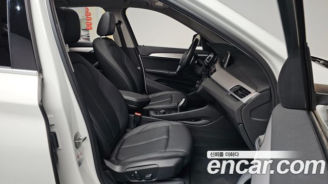 BMW X1 (F48) xDrive 20i Advantage 2020 — фото 11