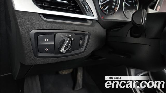 BMW X1 (F48) xDrive 20i Advantage 2020 — фото 19