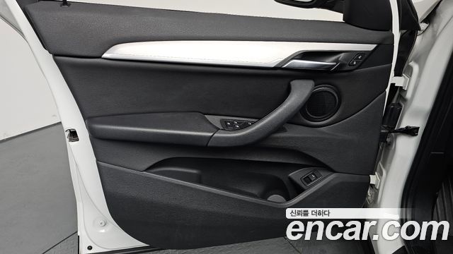 BMW X1 (F48) xDrive 20i Advantage 2020 — фото 24