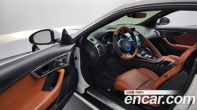 Jaguar F-TYPE P300 Coupe X152 2019 — фото 10