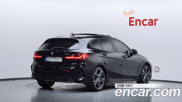 BMW 1 Series (F40) 120i M Sports 2022 — фото 2
