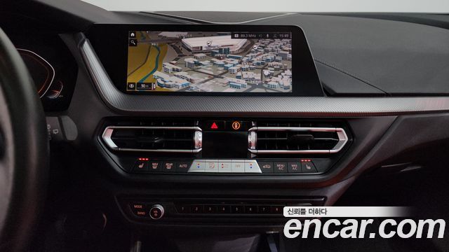 BMW 1 Series (F40) 120i M Sports 2022 — фото 12