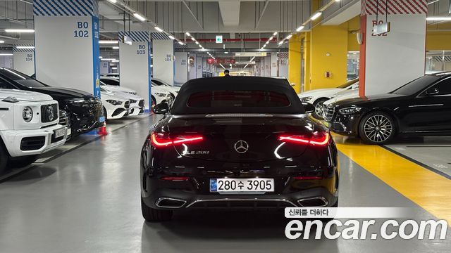 Mercedes-Benz CLE-Class (C236) CLE200 Cabriolet 2025 — фото 3