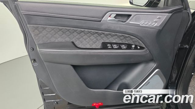KG Mobility (SsangYong) Rexton Diesel 2.2 4WD The Black 2023 — фото 24