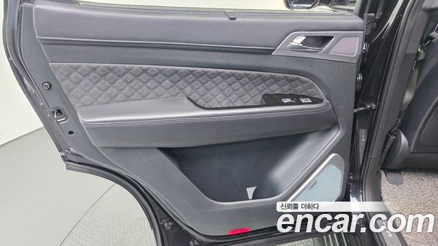 KG Mobility (SsangYong) Rexton Diesel 2.2 4WD The Black 2023 — фото 25