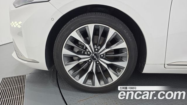 Kia K8 2.5 Gasoline 2WD Signature 2023 — фото 5