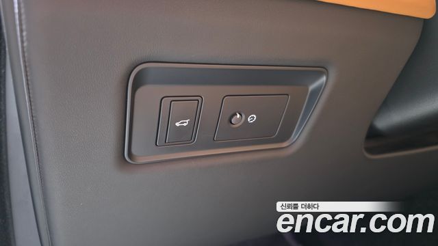 Land Rover Range Rover (IV) 5.0 SC AB 2020 — фото 18