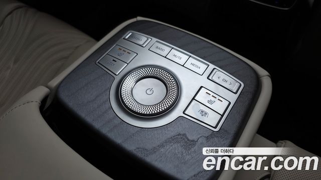 Genesis G80 (RG3) Gasoline 2.5 Turbo AWD 2022 — фото 19