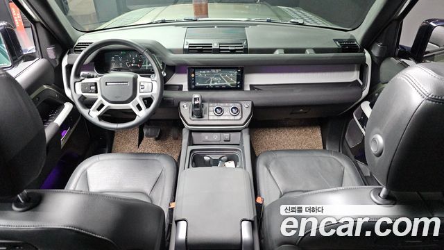Land Rover Defender (L663) 110 D250 SE 2022 — фото 7