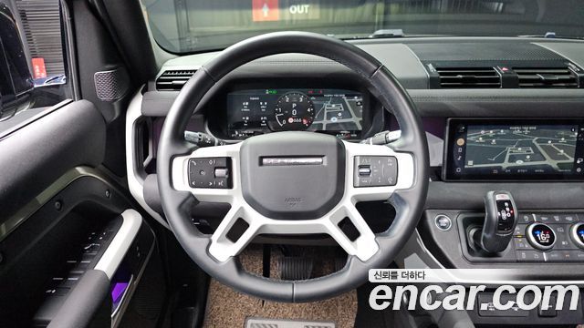 Land Rover Defender (L663) 110 D250 SE 2022 — фото 13
