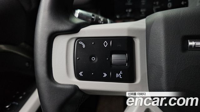 Land Rover Defender (L663) 110 D250 SE 2022 — фото 20