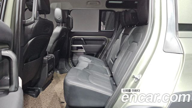 Land Rover Defender (L663) 110 D250 SE 2022 — фото 26