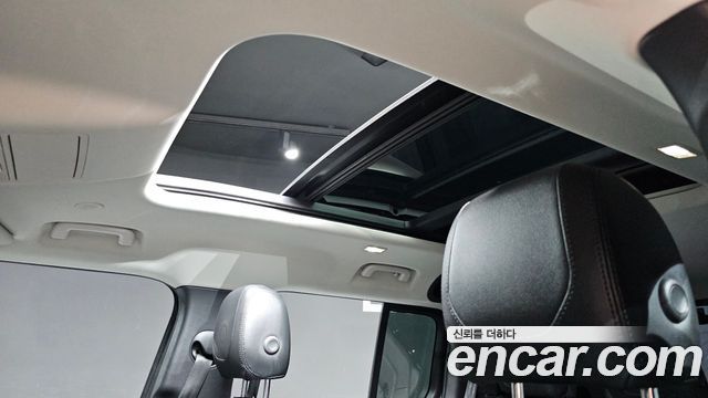Land Rover Defender (L663) 110 D250 SE 2022 — фото 32