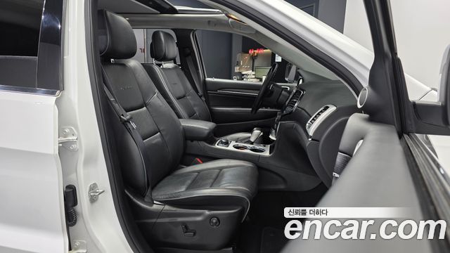 Jeep Grand Cherokee 3.6 Summit WK2 2019 — фото 11