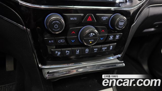 Jeep Grand Cherokee 3.6 Summit WK2 2019 — фото 18
