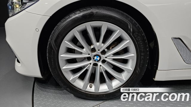 BMW 5 Series (G30) 520d Luxury Plus 2018 — фото 5