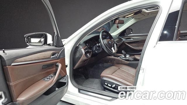 BMW 5 Series (G30) 520d Luxury Plus 2018 — фото 10