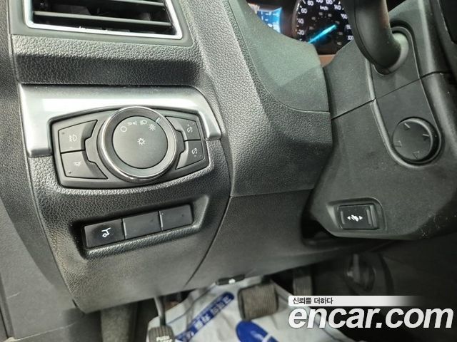 Ford Explorer 2.3 Limited 4WD 5th 2016 — фото 20