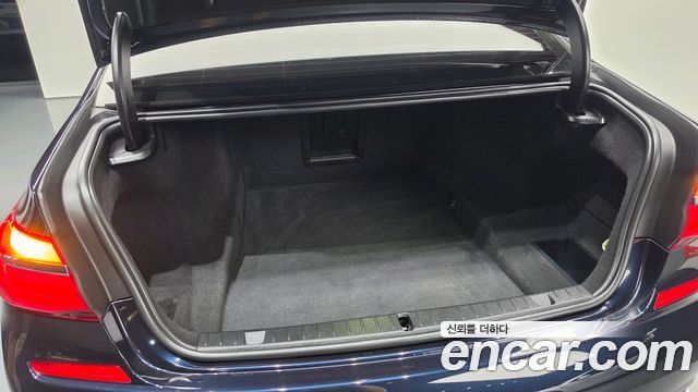 BMW 7 Series (G11) 730Ld xDrive M Sport 2019 — фото 30