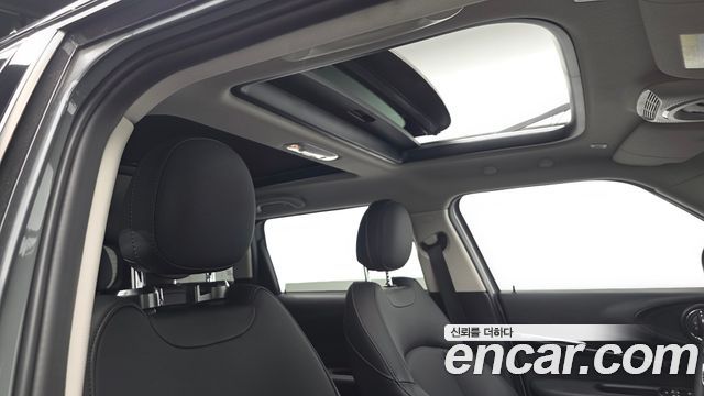 MINI Cooper Clubman High 2nd 2021 — фото 15