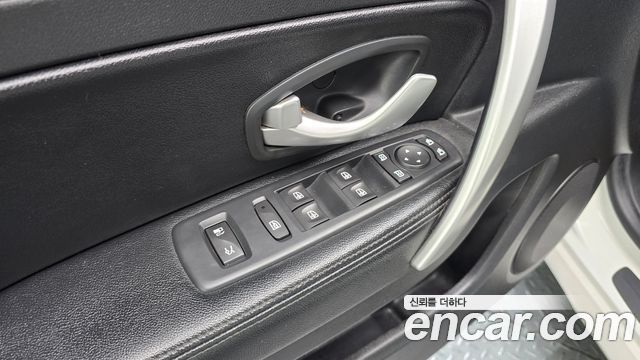Renault Korea SM5 Platinum Diesel D Special 2014 — фото 17